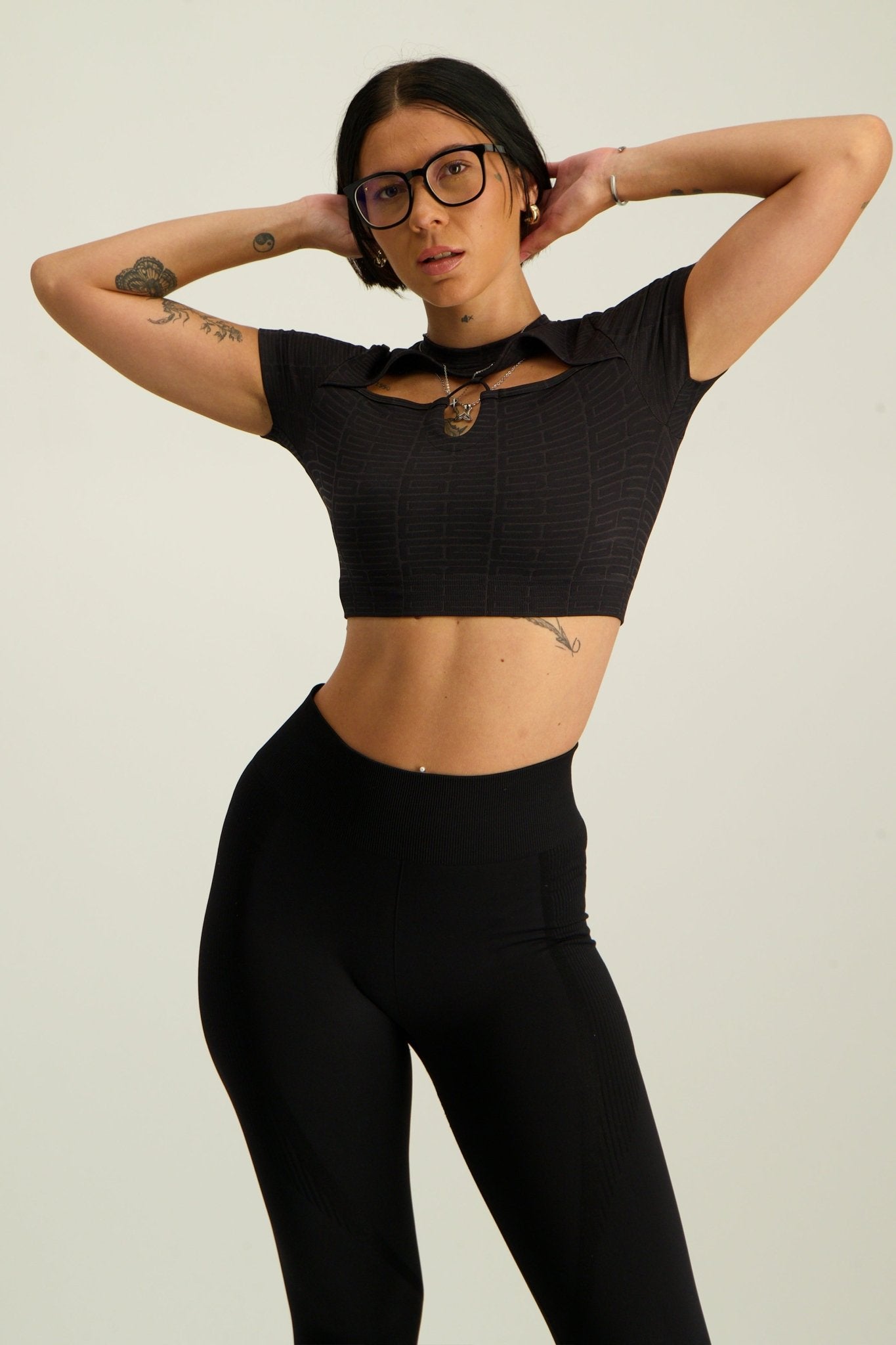 Gymshark Adapt Monogram Seamless Ruched Crop Top - Black - GYM THREADS